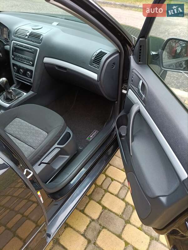 Універсал Skoda Octavia 2010 в Києві фото 15 Універсал Skoda Octavia 2010 в Києві