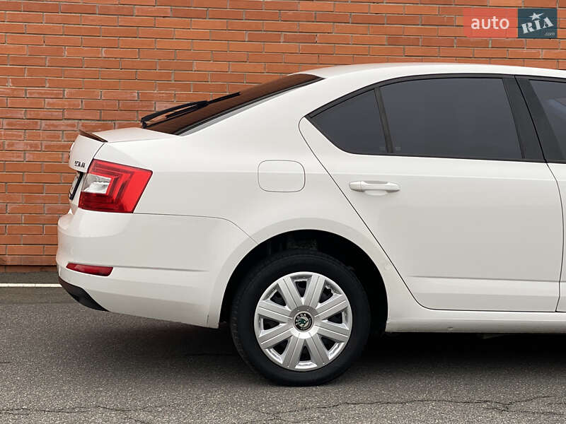 Лифтбек Skoda Octavia 2015 в Киеве фото 17 Лифтбек Skoda Octavia 2015 в Киеве