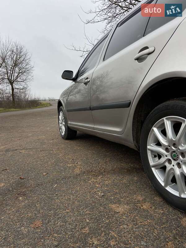 Лифтбек Skoda Octavia 2008 в Дубно