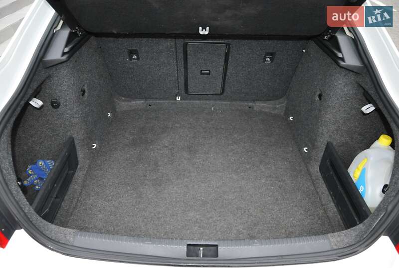 Лифтбек Skoda Octavia 2013 в Одессе