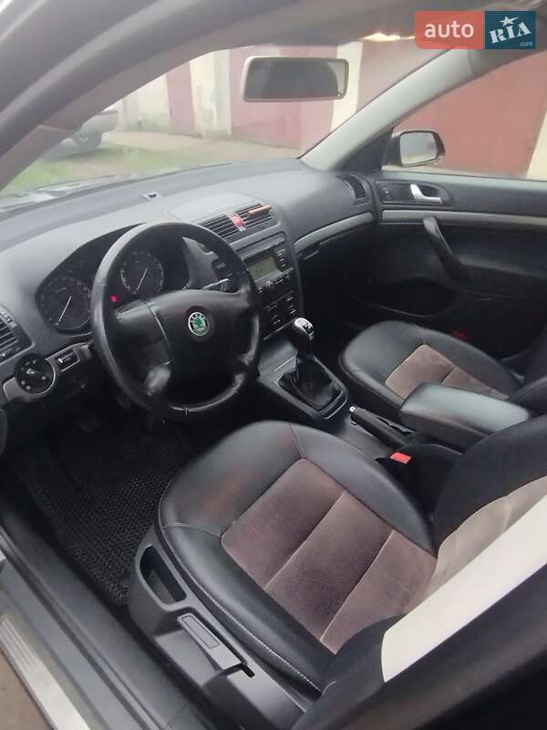 Лифтбек Skoda Octavia 2007 в Одессе