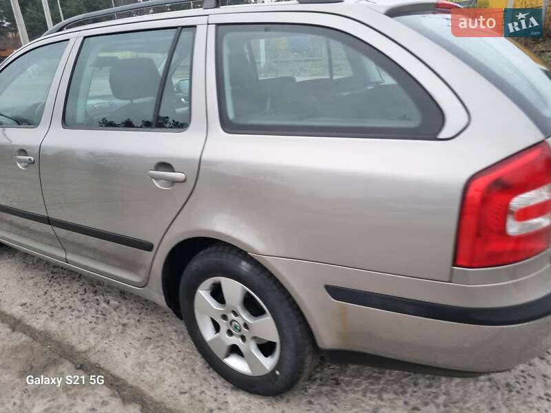 Универсал Skoda Octavia 2008 в Нетешине