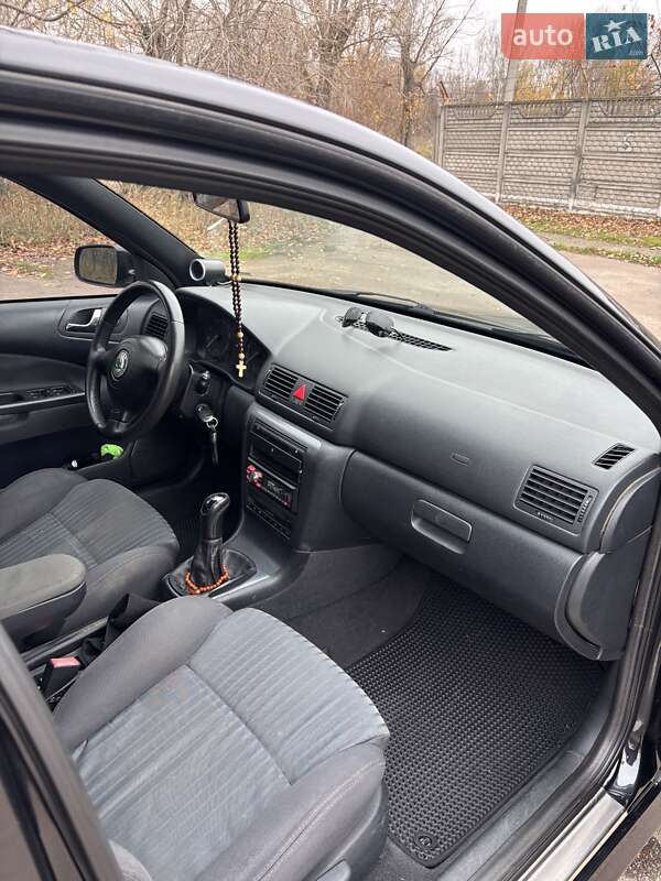 Ліфтбек Skoda Octavia 2006 в Черкасах