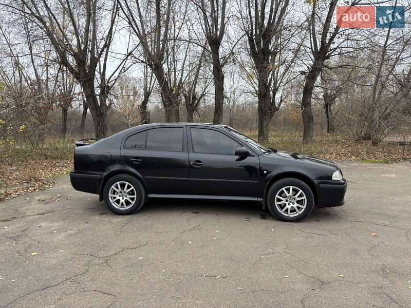 Ліфтбек Skoda Octavia 2006 в Черкасах