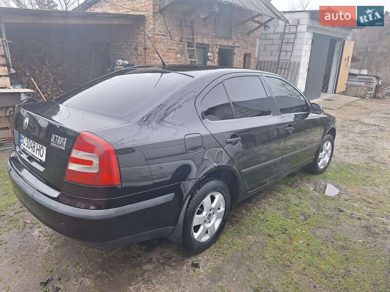 Лифтбек Skoda Octavia 2006 в Каменке-Бугской