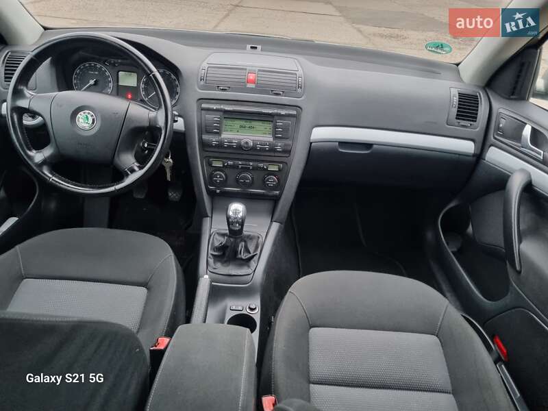Универсал Skoda Octavia 2008 в Нетешине