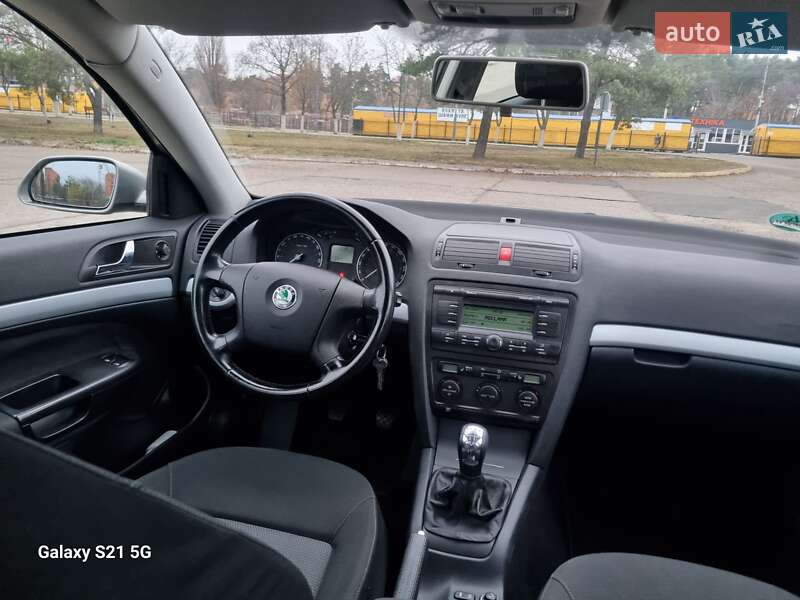 Универсал Skoda Octavia 2008 в Нетешине
