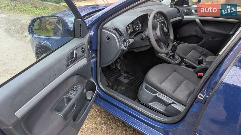 Универсал Skoda Octavia 2012 в Вижнице