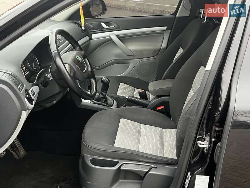 Універсал Skoda Octavia 2010 в Дніпрі