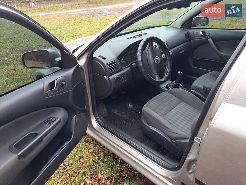 Універсал Skoda Octavia 2008 в Вижниці