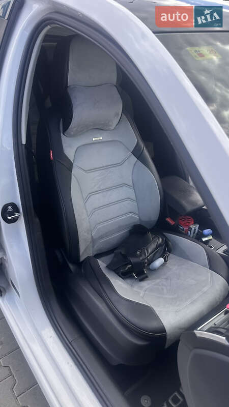 Лифтбек Skoda Octavia 2014 в Черновцах