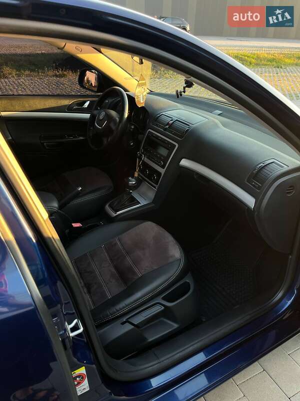 Ліфтбек Skoda Octavia 2010 в Хмельницькому