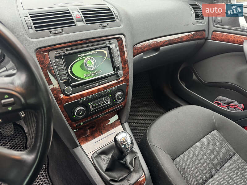 Универсал Skoda Octavia 2010 в Луцке
