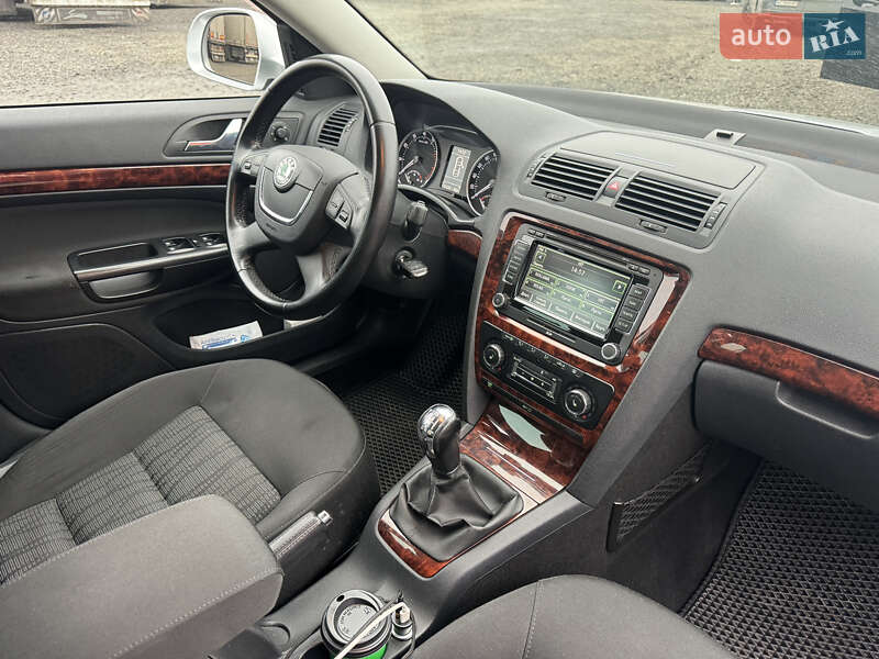 Универсал Skoda Octavia 2010 в Луцке