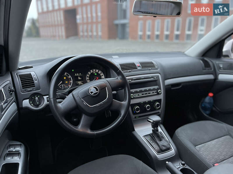 Лифтбек Skoda Octavia 2012 в Днепре