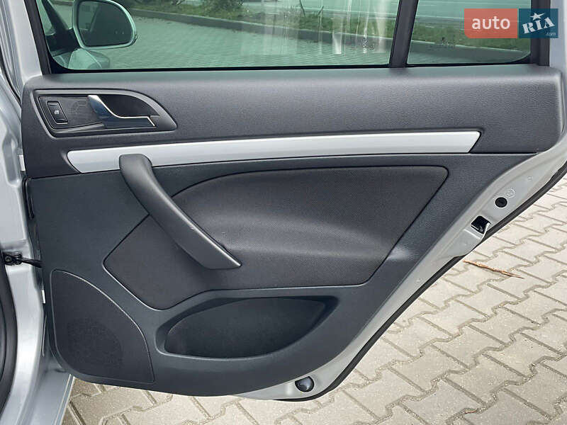 Универсал Skoda Octavia 2010 в Виннице