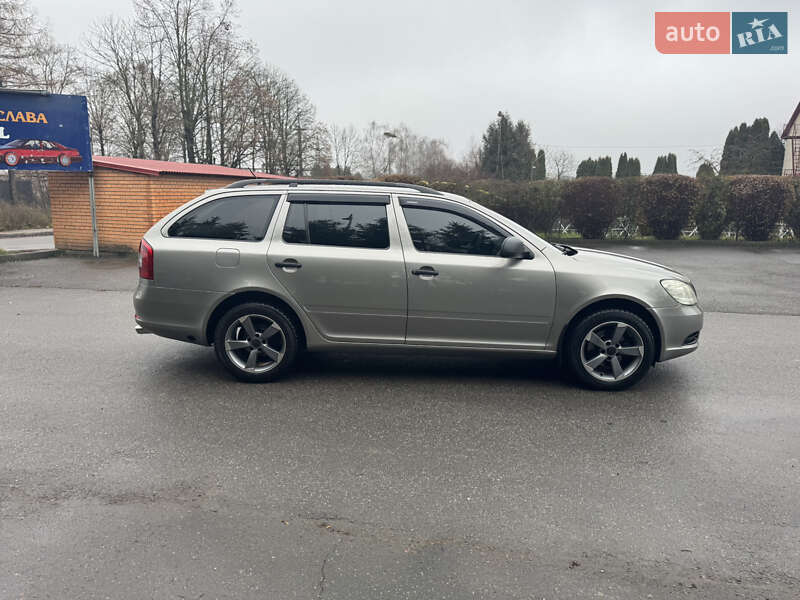 Універсал Skoda Octavia 2009 в Тернополі