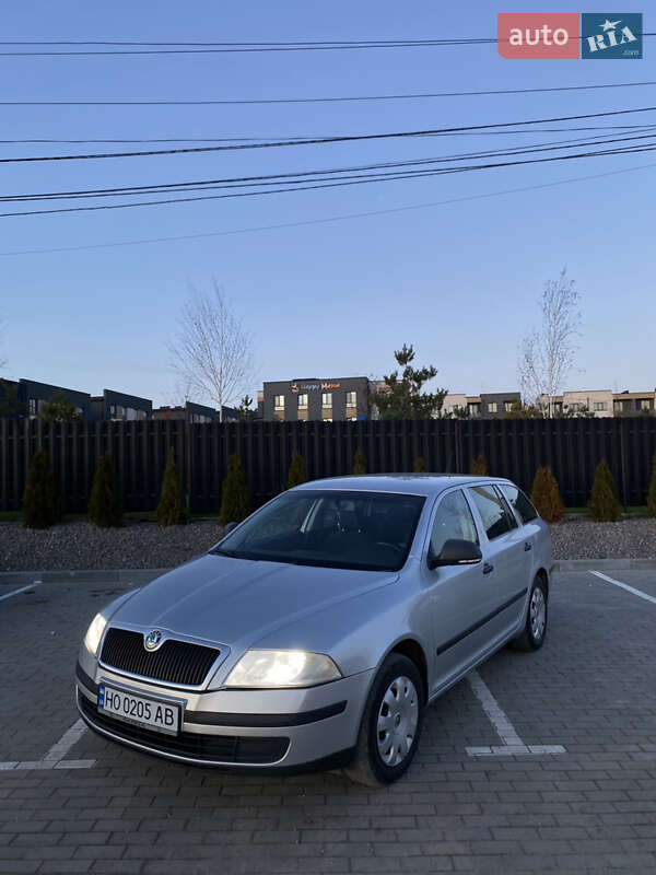 Універсал Skoda Octavia 2011 в Тернополі