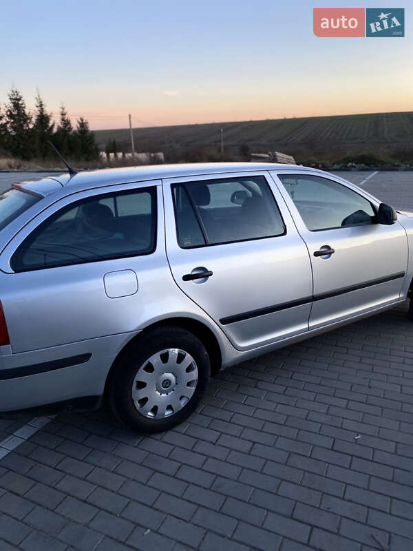 Універсал Skoda Octavia 2011 в Тернополі