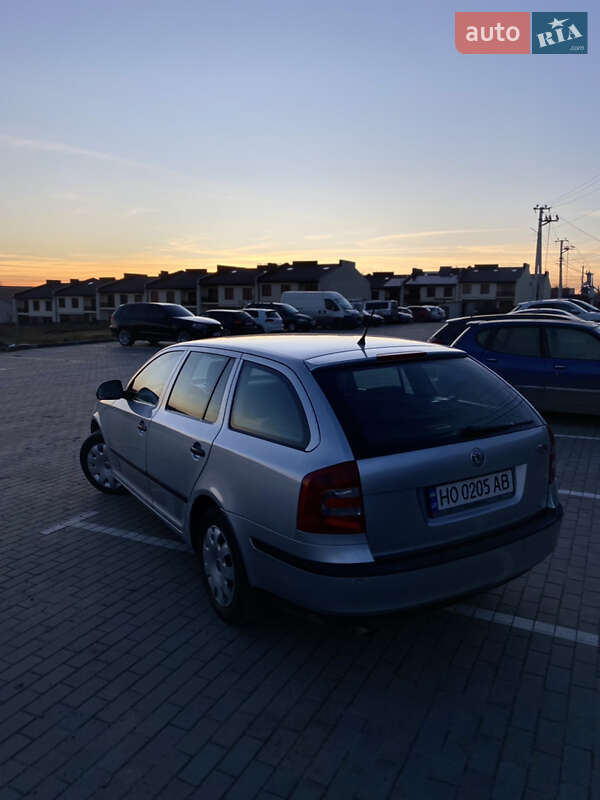 Універсал Skoda Octavia 2011 в Тернополі