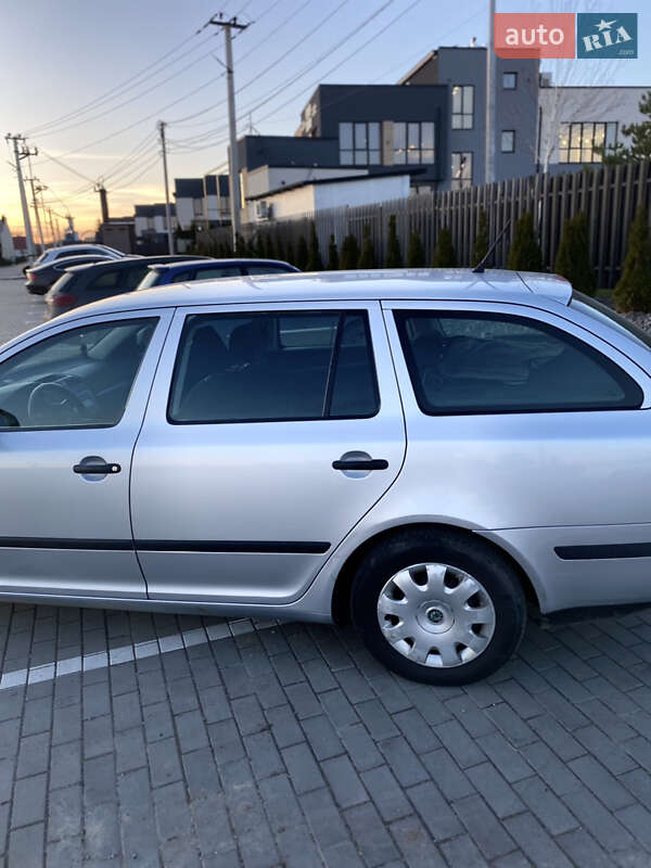 Універсал Skoda Octavia 2011 в Тернополі