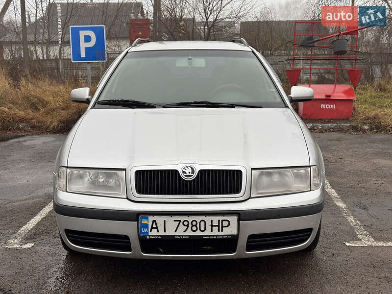 Универсал Skoda Octavia 2001 в Попельне
