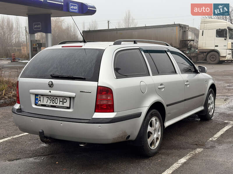 Универсал Skoda Octavia 2001 в Попельне
