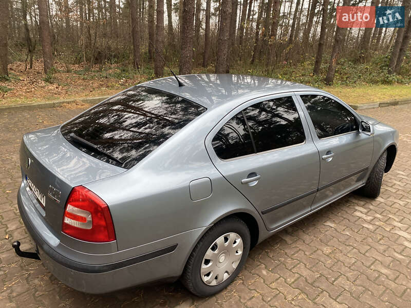 Лифтбек Skoda Octavia 2006 в Новояворовске