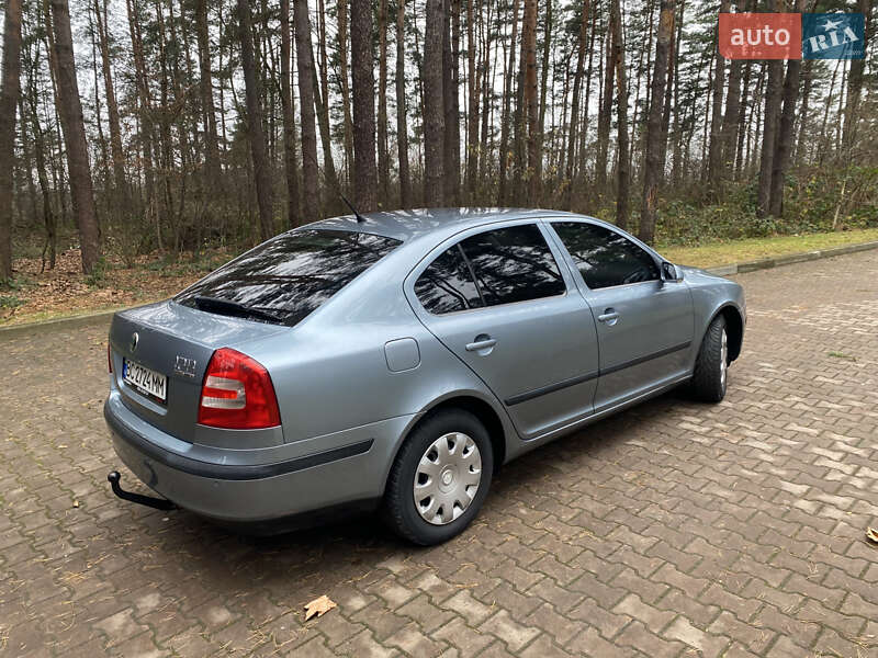 Лифтбек Skoda Octavia 2006 в Новояворовске