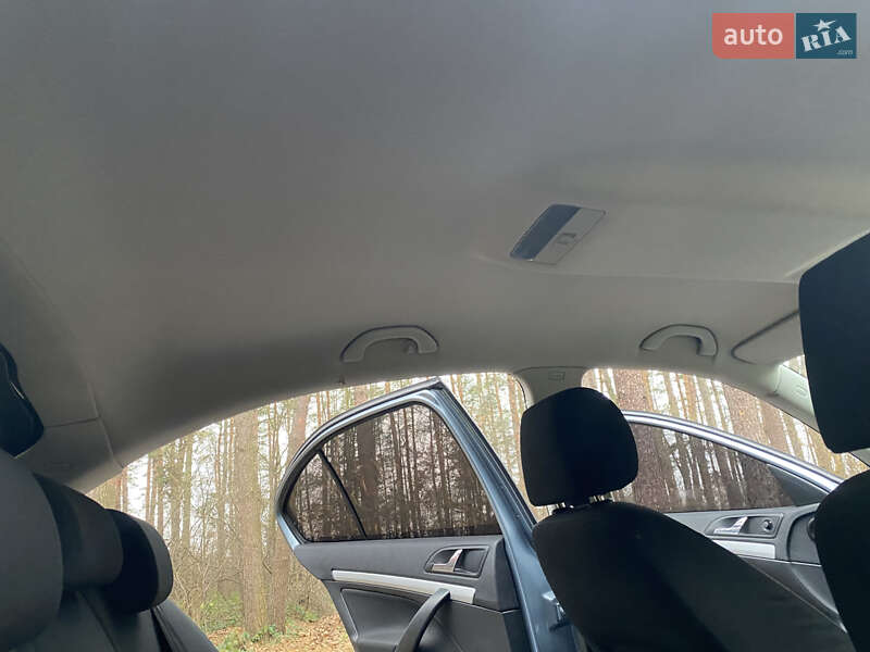 Лифтбек Skoda Octavia 2006 в Новояворовске