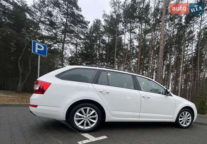 Универсал Skoda Octavia 2015 в Маневичах