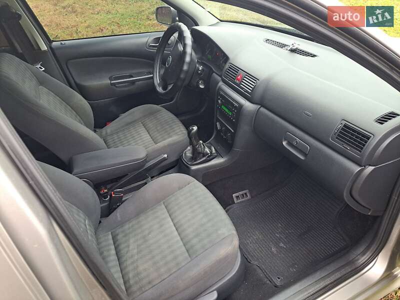 Універсал Skoda Octavia 2008 в Вижниці