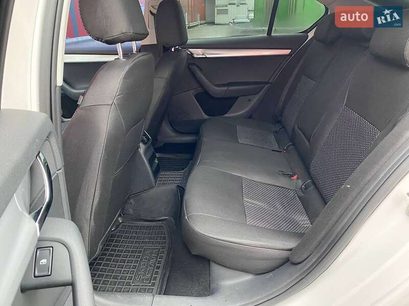 Ліфтбек Skoda Octavia 2015 в Києві фото 25 Ліфтбек Skoda Octavia 2015 в Києві