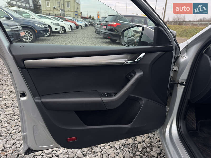 Универсал Skoda Octavia 2019 в Стрые