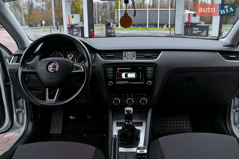 Універсал Skoda Octavia 2017 в Дніпрі