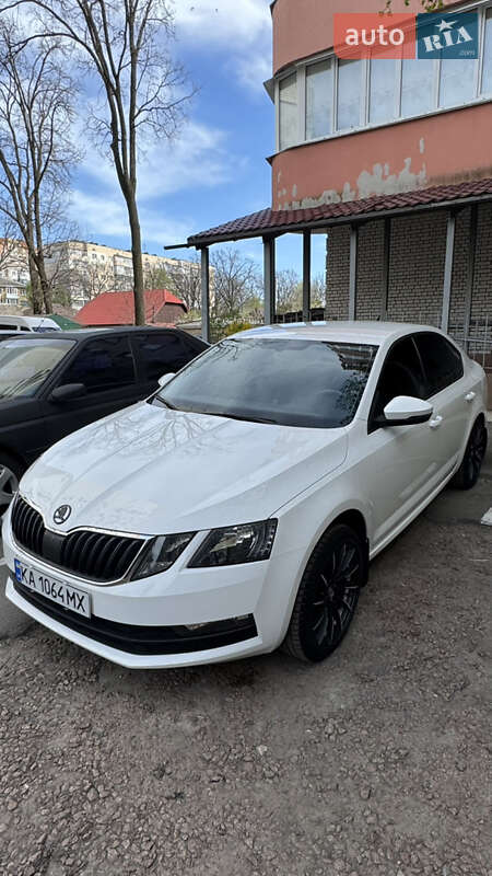 Универсал Skoda Octavia 2019 в Киеве