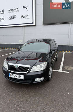Универсал Skoda Octavia 2010 в Ровно