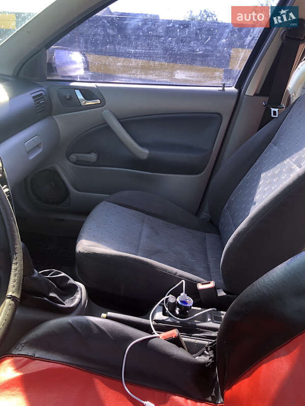 Лифтбек Skoda Octavia 2000 в Николаеве