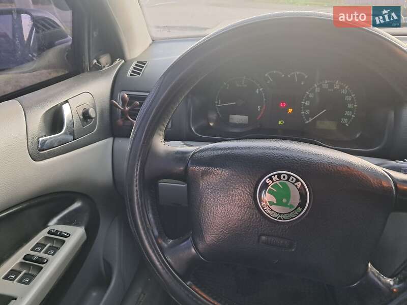 Ліфтбек Skoda Octavia 1999 в Ужгороді