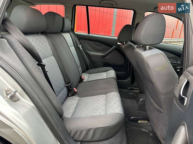 Універсал Skoda Octavia 2002 в Києві