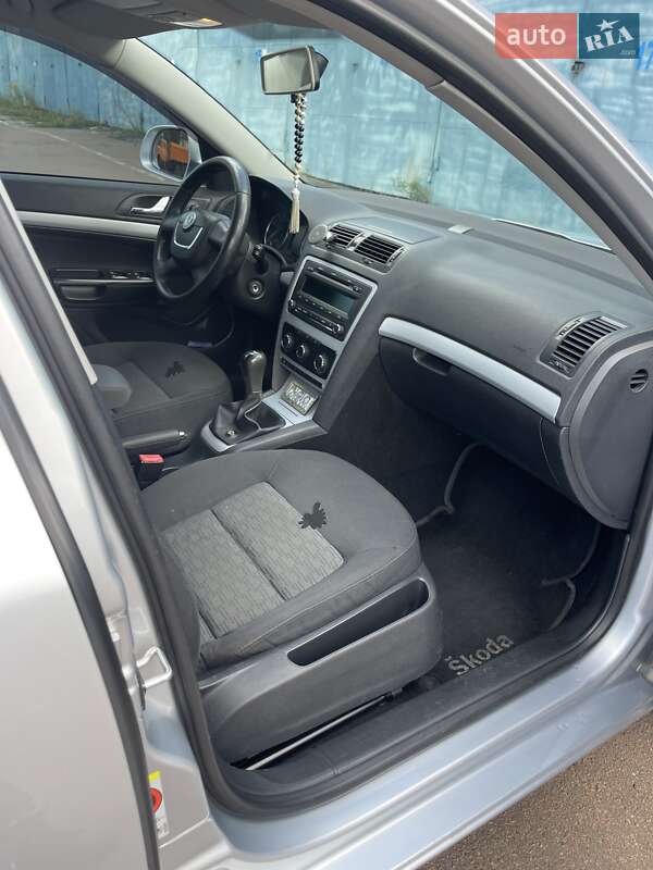 Ліфтбек Skoda Octavia 2010 в Києві фото 8 Ліфтбек Skoda Octavia 2010 в Києві