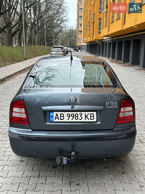 Лифтбек Skoda Octavia 2004 в Виннице