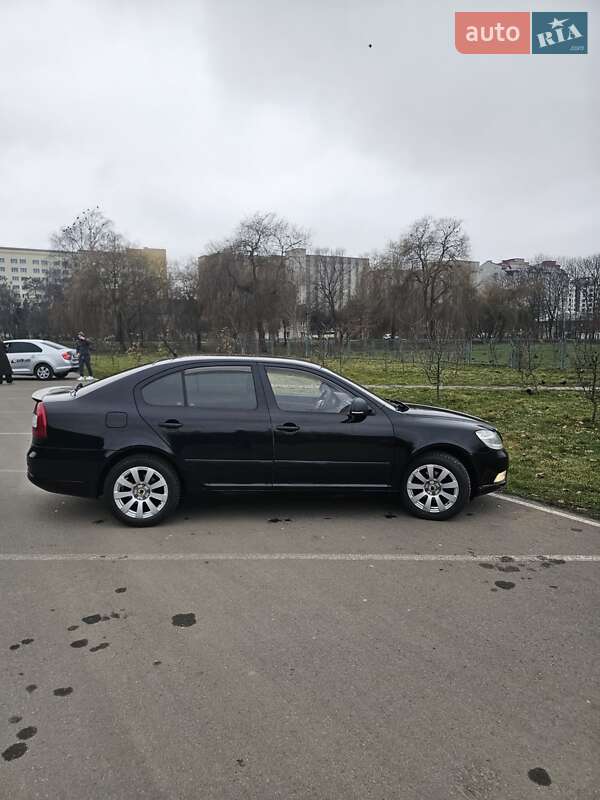 Лифтбек Skoda Octavia 2011 в Ивано-Франковске фото 3 Лифтбек Skoda Octavia 2011 в Ивано-Франковске