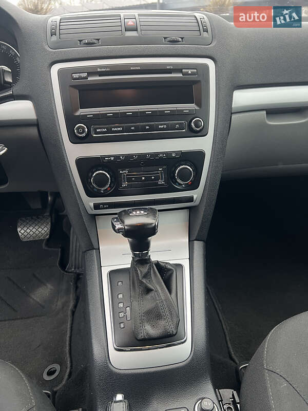Универсал Skoda Octavia 2010 в Луцке