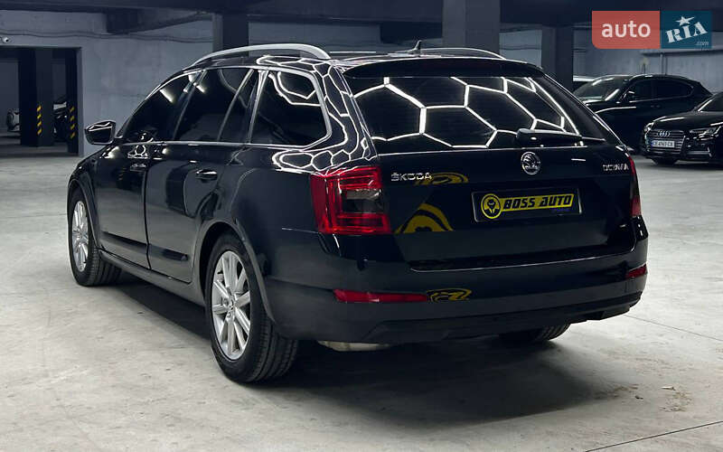 Універсал Skoda Octavia 2016 в Чернівцях