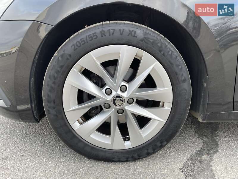 Универсал Skoda Octavia 2021 в Черновцах