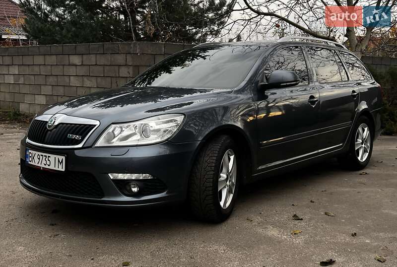 Универсал Skoda Octavia 2010 в Сарнах