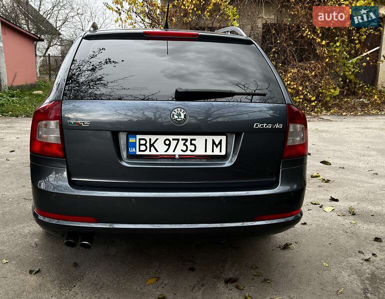 Универсал Skoda Octavia 2010 в Сарнах