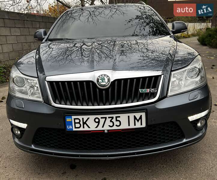 Универсал Skoda Octavia 2010 в Сарнах