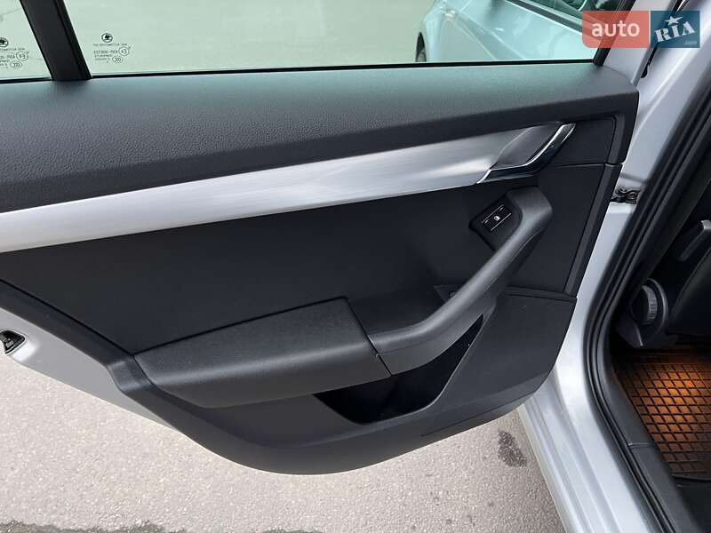 Универсал Skoda Octavia 2017 в Ровно